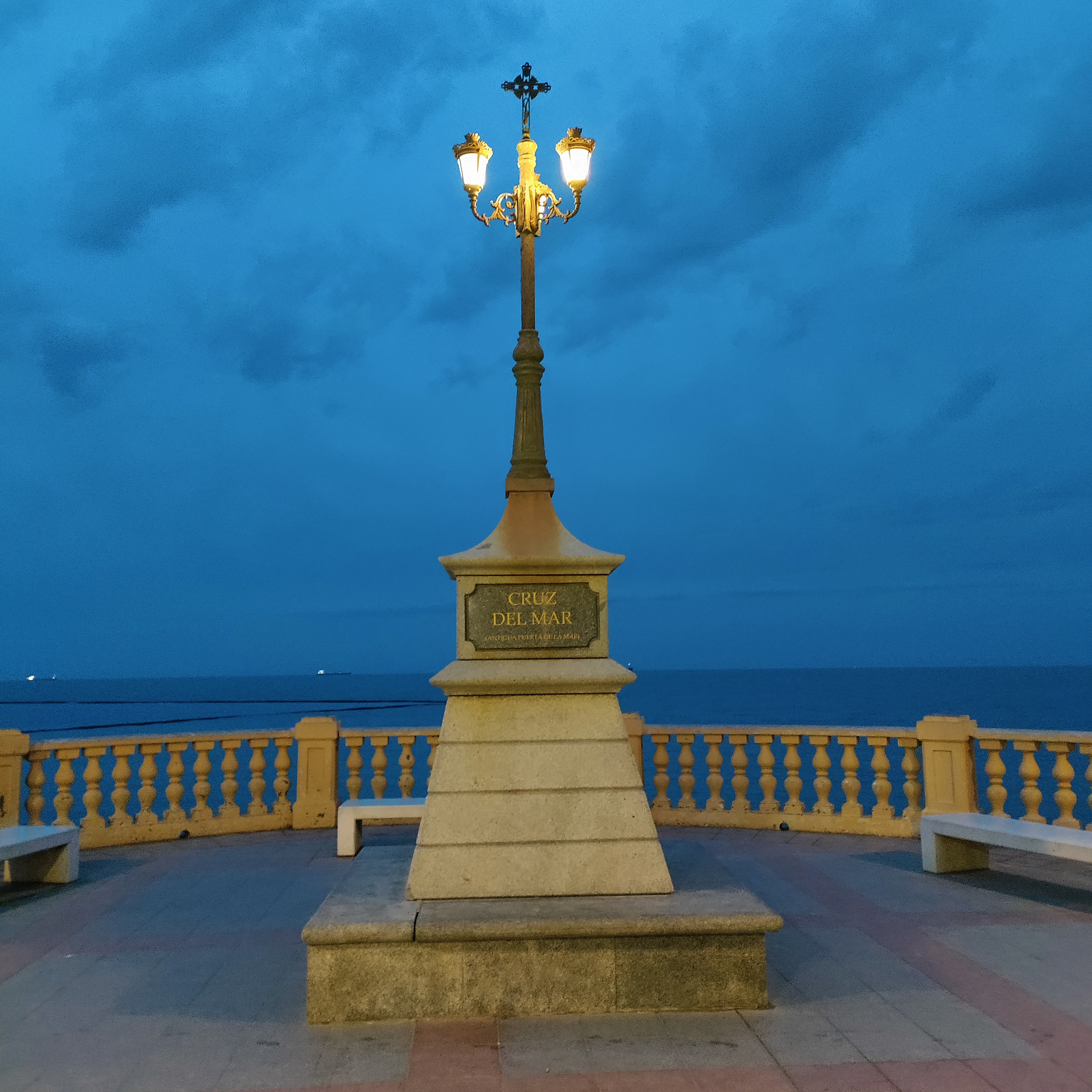 Monumento Cruz del Mar